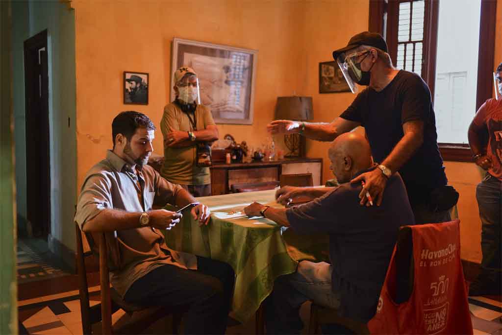 Estrenan filme «am pm» de cineasta cubano Alejandro Gil