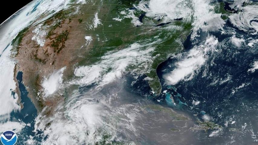 La polvere sahariana ricopre l’atmosfera nei paesi caraibici