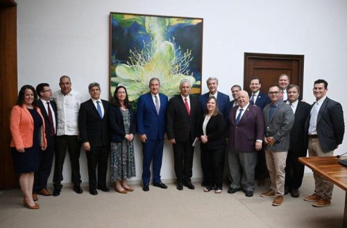 recibe-presidente-cubano-a-delegacion-de-sector-agricola-de-eeuu