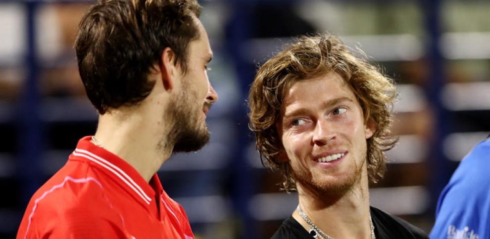 tenistas-rusos-medvedev-y-rublev-siguen-adelante-en-dubai