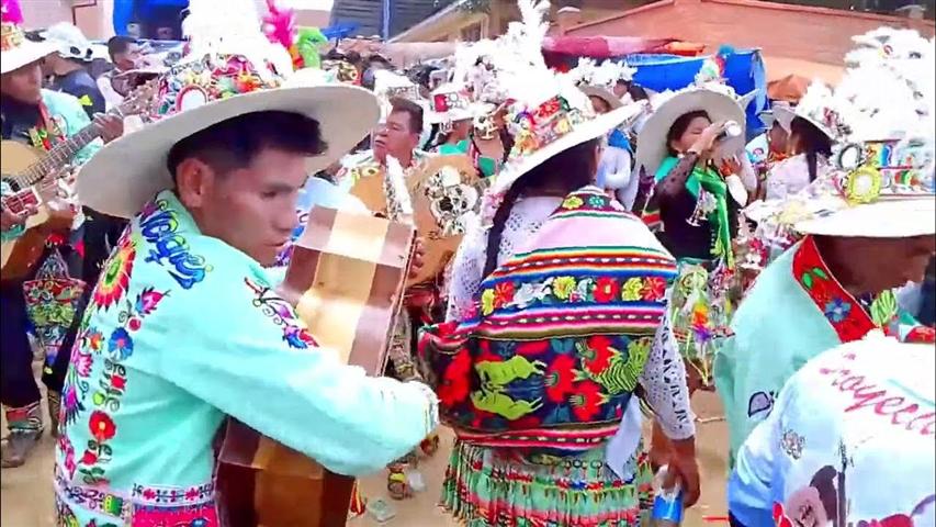 identidad-y-cultura-de-bolivia-en-festival-del-norte-potosino