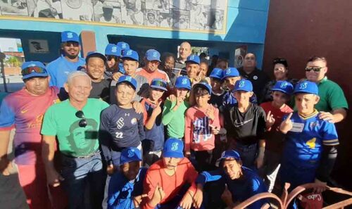 gallitos-sorprenden-en-semifinal-beisbolera-cubana-de-pequenas-ligas
