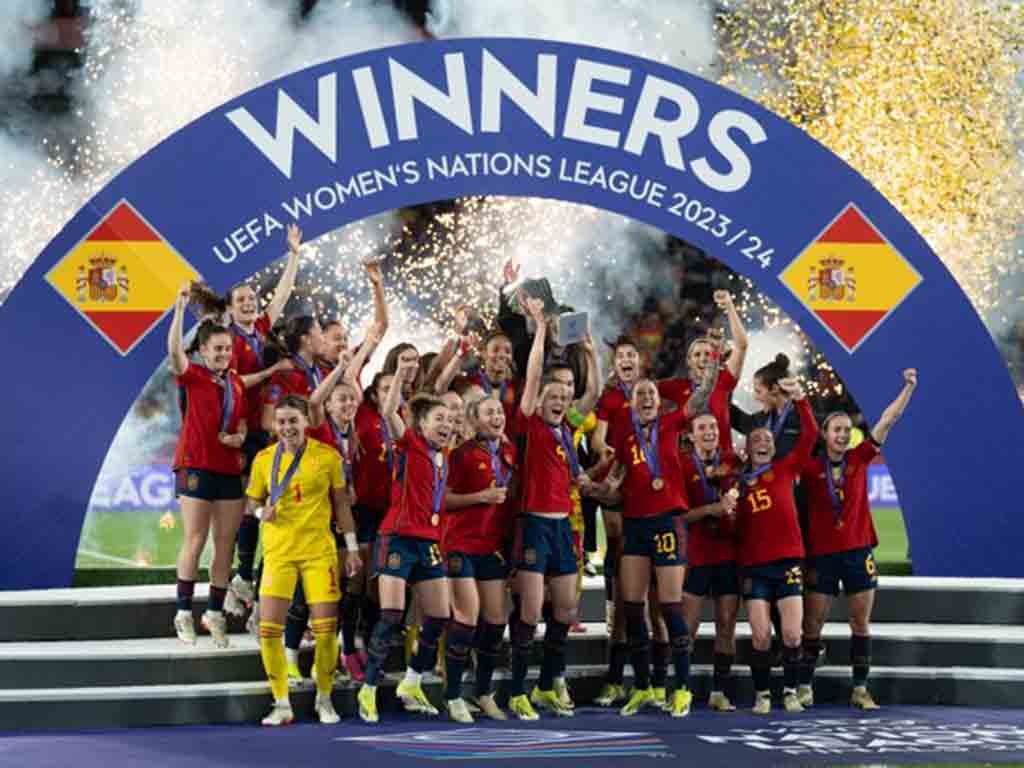 espana-de-fiesta-con-triunfo-del-futbol-femenino