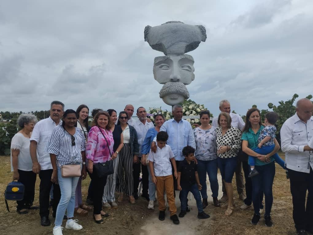 apoyo-a-cuba-y-contra-el-bloqueo-en-ciudad-dominicana-de-montecristi