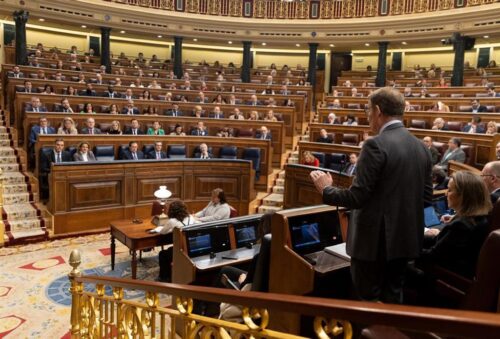 espinas-y-rosas-en-congreso-de-espana