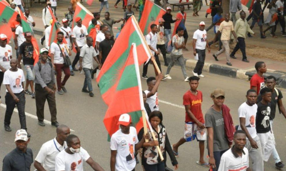 continua-huelga-de-trabajadores-de-la-funcion-publica-en-angola
