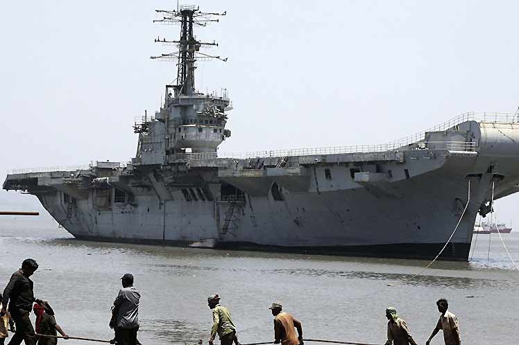 rescata-armada-de-india-a-paquistanies-de-piratas-en-mar-arabigo