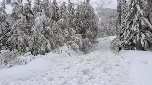 mal-tiempo-en-italia-con-fuertes-nevadas-y-mortales-avalanchas