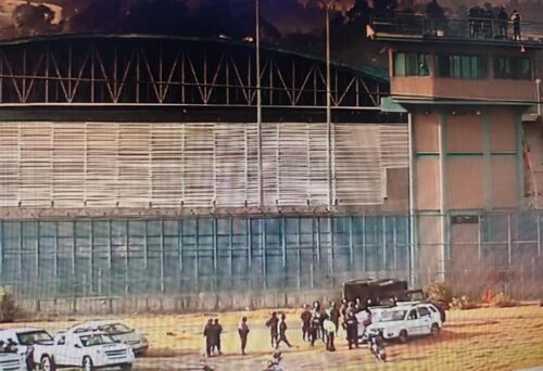 autoridades-buscan-retomar-control-de-carcel-en-ecuador