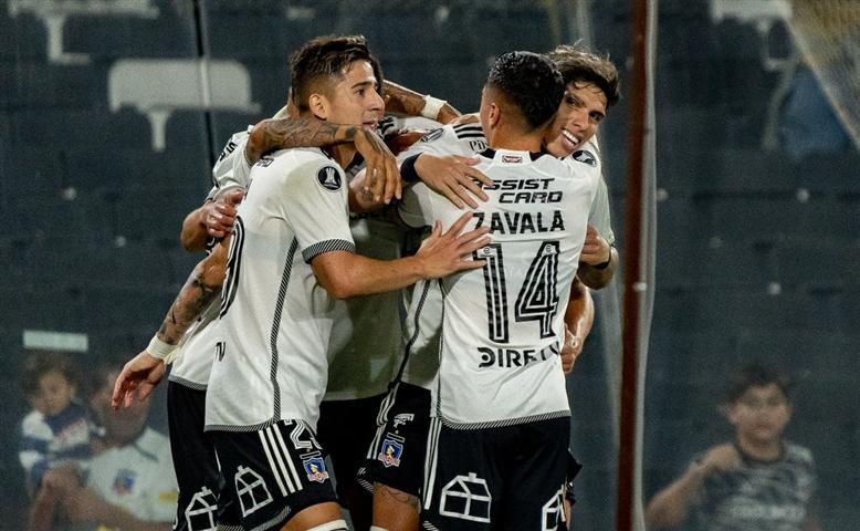 colo-colo-de-chile-avanza-en-copa-libertadores-de-futbol