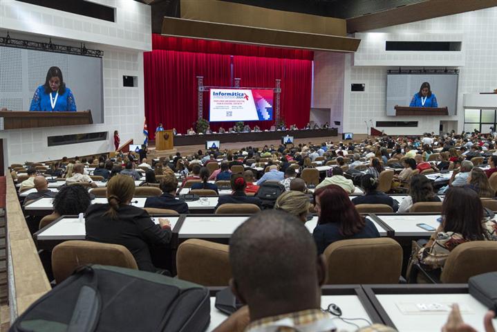 cuba-muestra-avances-de-transformacion-digital-en-informatica-2024