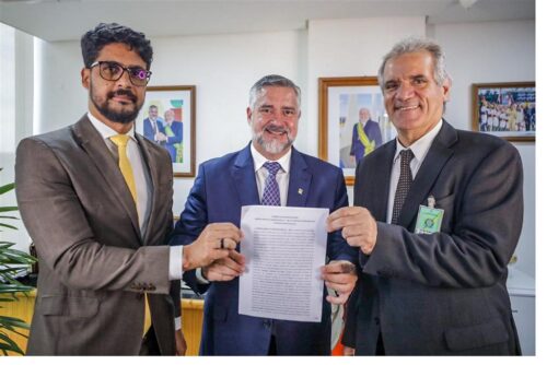 brasil-y-cuba-firman-acuerdo-entre-empresas-de-comunicacion