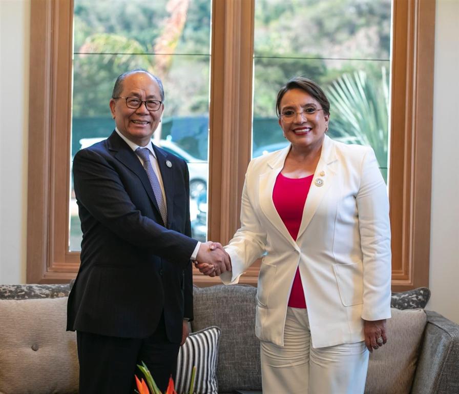 presidenta-honduras-sostuvo-reunion-con-enviado-especial-de-china