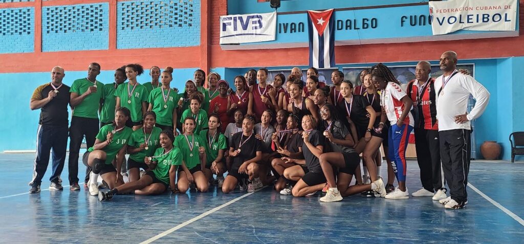 cuba-desarrolla-juego-de-estrellas-de-voleibol-femenino