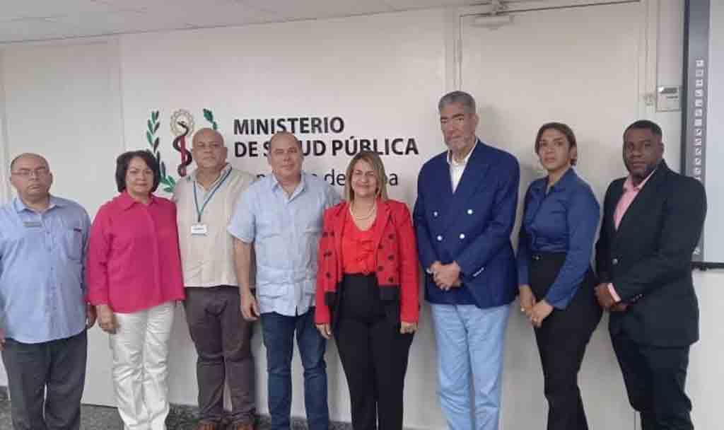 delegacion-del-movimiento-izquierda-unida-dominicana-visita-cuba