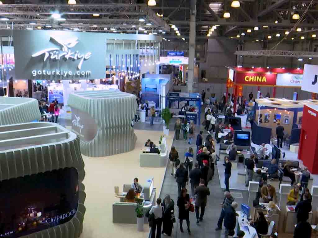 aviacion-de-cuba-consolida-nexos-en-feria-del-turismo-de-rusia