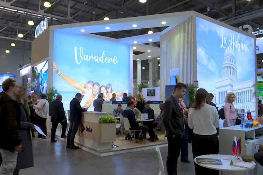 aviacion-de-cuba-consolida-nexos-en-feria-del-turismo-de-rusia
