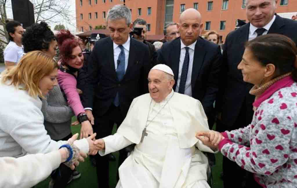 papa-francisco-visito-en-jueves-santo-carcel-de-mujeres-de-rebibbia