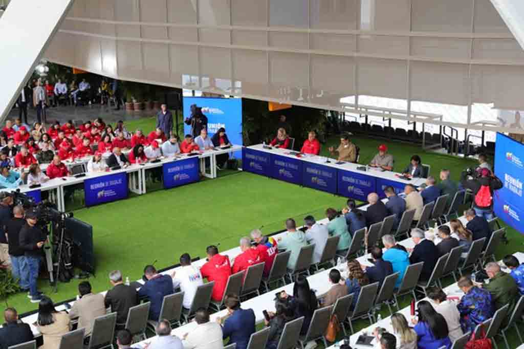 maduro-evalua-estrategias-en-reunion-con-alto-mando-politico-ampliado