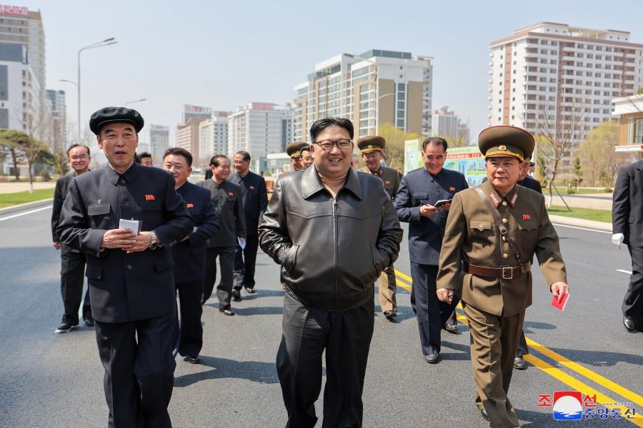 recorre-lider-de-rpdc-nueva-zona-de-viviendas-en-pyongyang