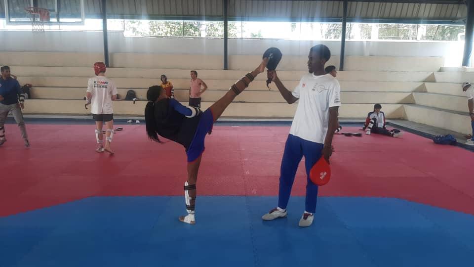 taekwondocas-de-cuba-entrenan-con-otros-atletas-en-dominicana