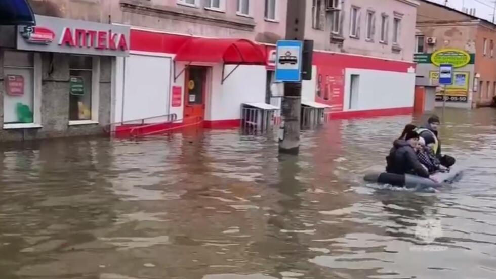 inundaciones-fuerzan-evacuacion-en-ciudad-rusa-de-ishim