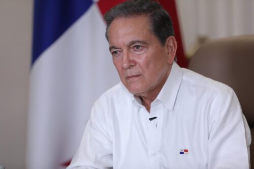 denuncian-por-peculado-a-expresidente-panameno