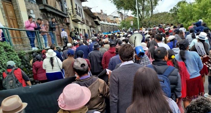 marchan-contra-la-mineria-en-provincia-de-ecuador