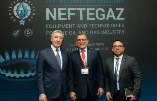 sesiona-en-moscu-exposicion-internacional-neftegaz-2024