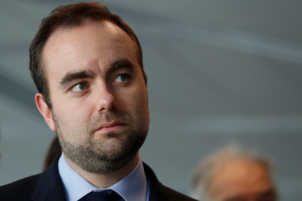 primer-ministro-frances-dimitente-cree-en-un-pronto-sustituto