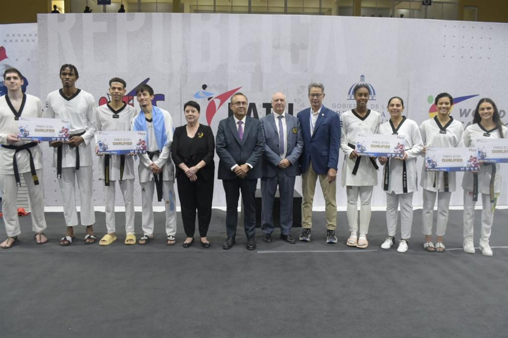 prensa-dominicana-destaca-accion-de-eeuu-cuba-y-brasil-en-taekwondo