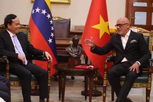 reciben-en-parlamento-de-venezuela-a-viceprimer-ministro-vietnam