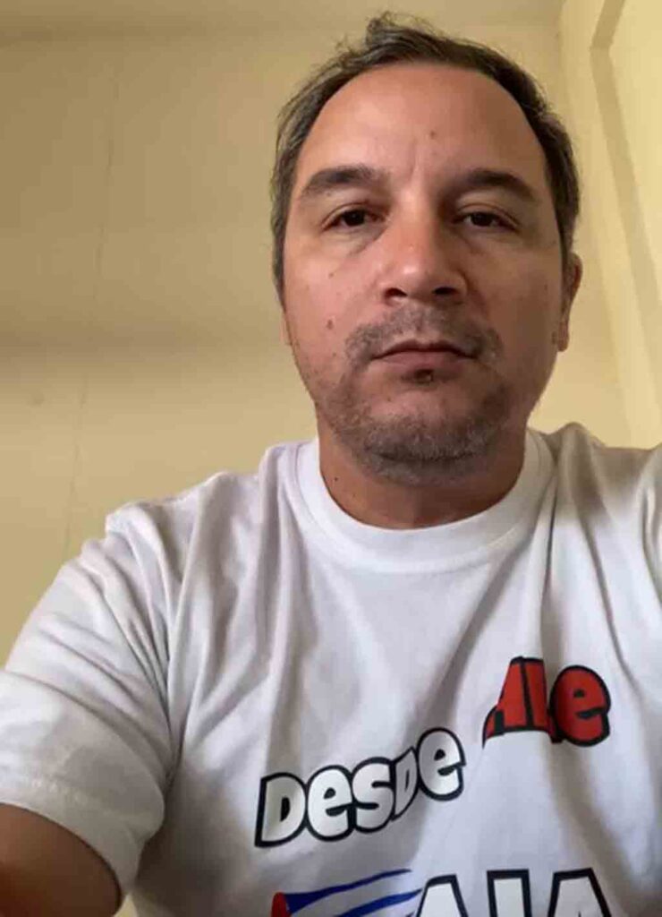 cubano-residente-en-chile-pide-a-eeuu-dejar-a-su-pais-en-paz/