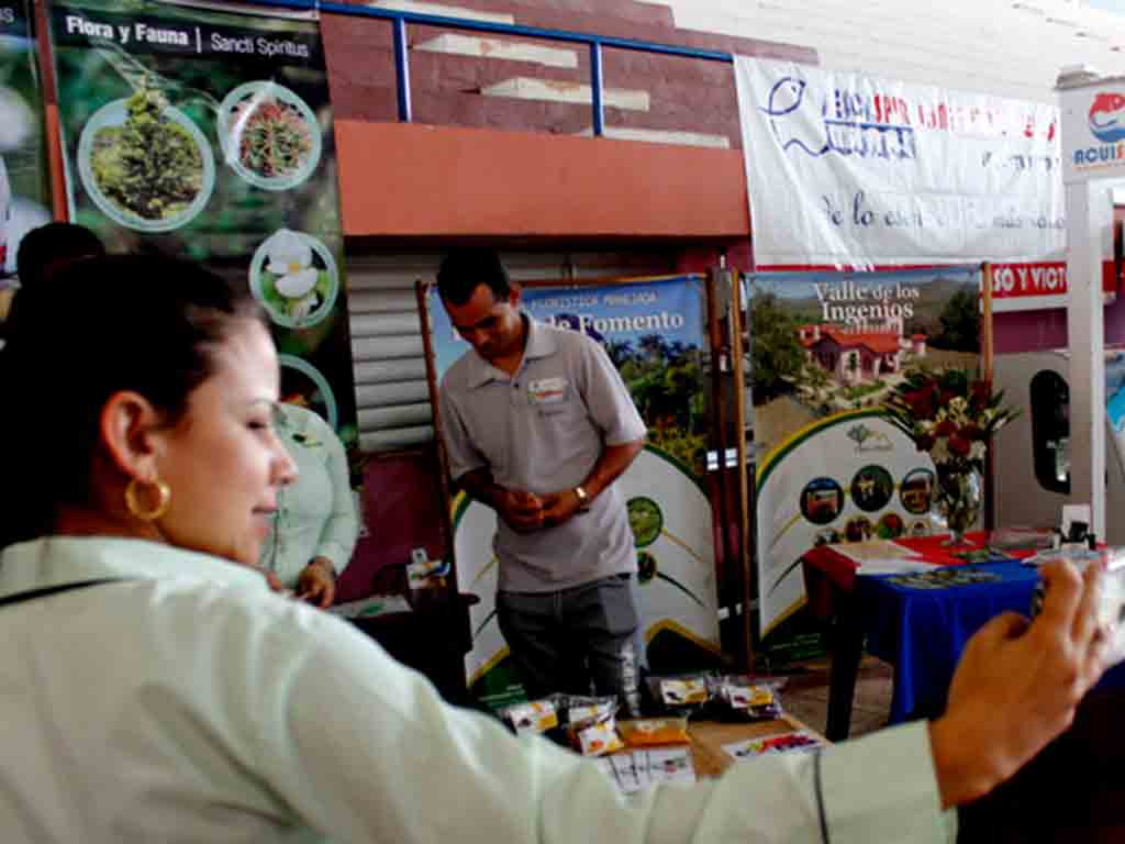 presente-empresa-flora-y-fauna-en-exposicion-de-provincia-en-cuba