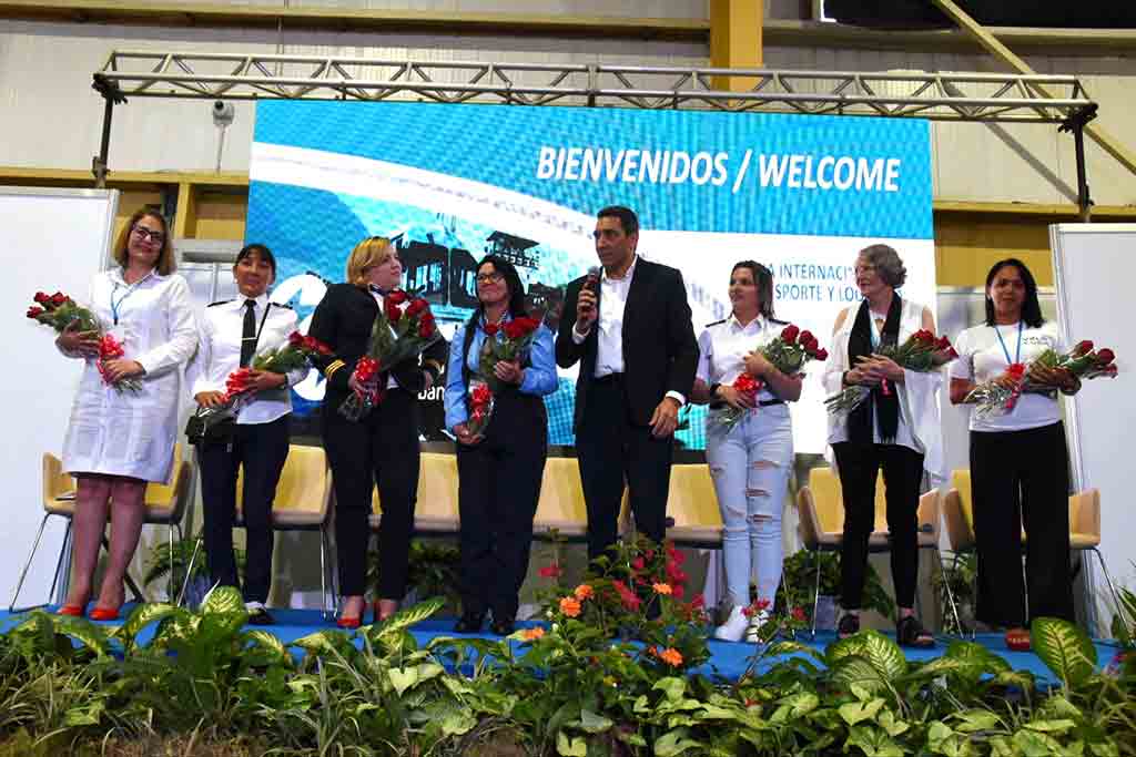feria-del-transporte-en-cuba-muestra-valor-de-la-mujer-en-el-sector