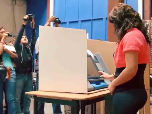 cierran-colegios-electorales-en-ecuador