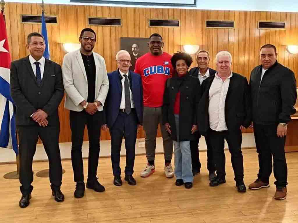 Les athlètes cubains échangent leurs expériences en France