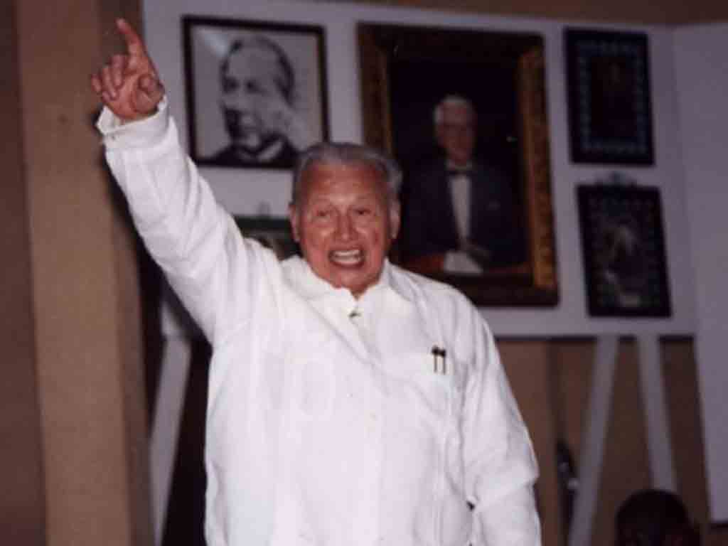 lopez-obrador-lamenta-fallecimiento-de-fundador-de-diarios-por-esto