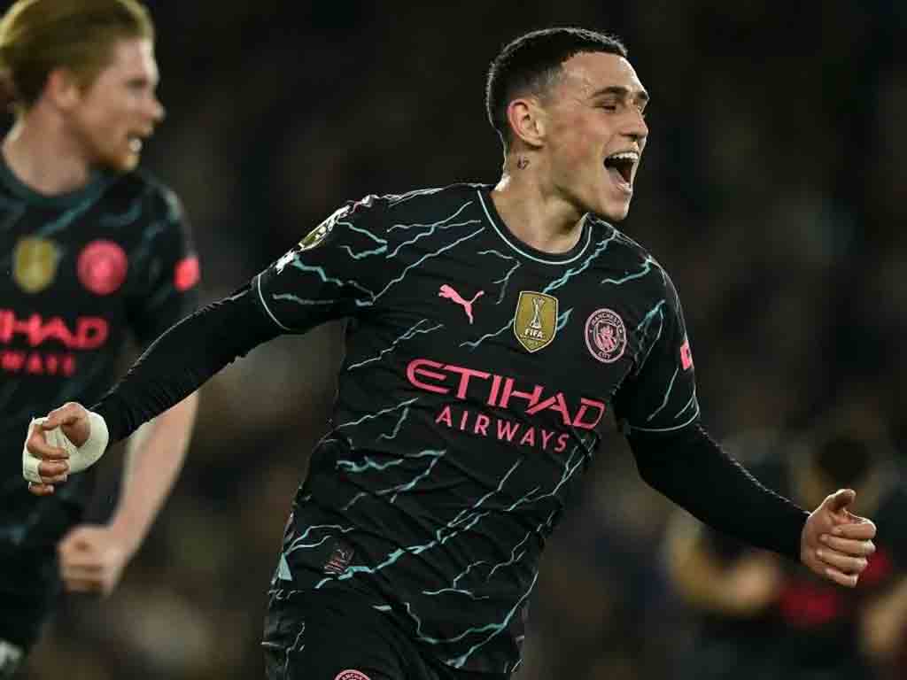 manchester-city-mantiene-pugna-por-el-titulo-en-futbol-ingles