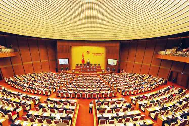temas-economicos-dominan-sesion-del-parlamento-de-vietnam