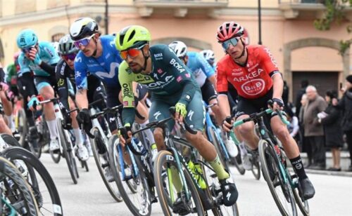 ciclistas-colombianos-defienden-sus-posiciones-en-giro-de-italia