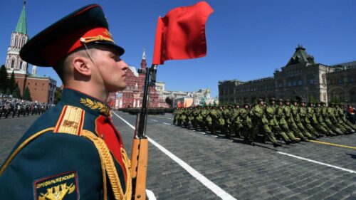 rusia-celebra-con-esplendido-desfile-militar-el-dia-de-la-victoria