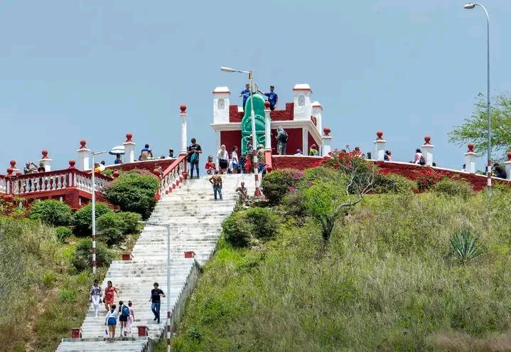 el-hacha-de-holguin-emblema-de-una-tradicion