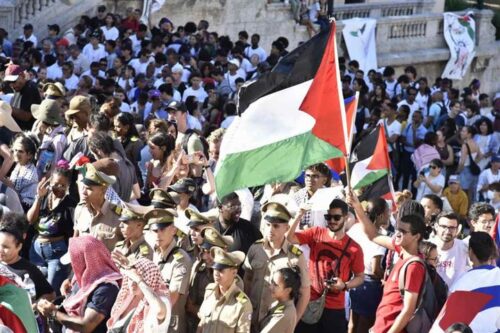 estudiantes-en-cuba-demandan-cese-de-genocidio-contra-palestina