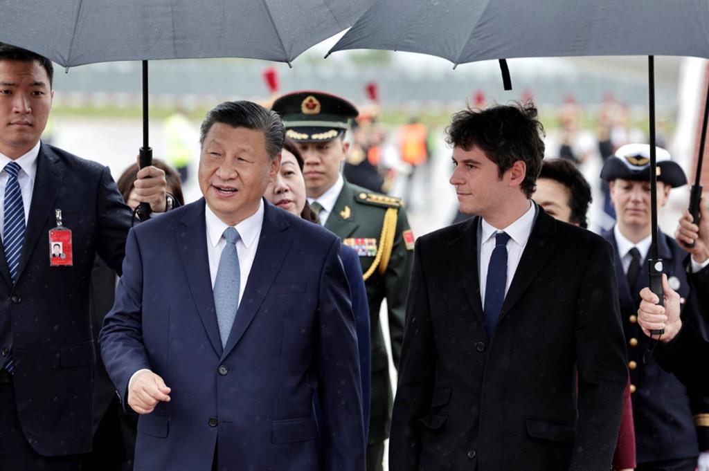Le questioni commerciali e le crisi globali sono all’ordine del giorno di Xi Jinping a Parigi