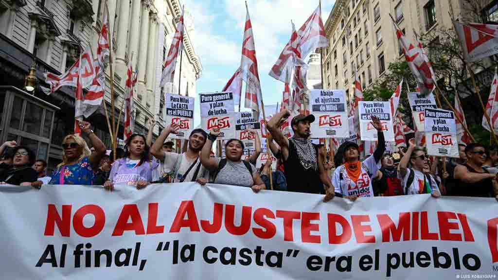 alertan-sobre-paralizacion-de-obras-y-despidos-en-argentina