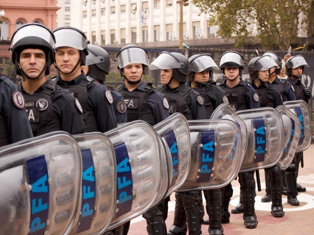 gendarmeria-arremete-contra-manifestantes-en-argentina