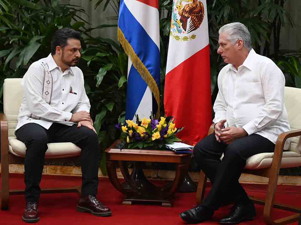 recibe-presidente-de-cuba-a-director-de-servicio-social-de-mexico
