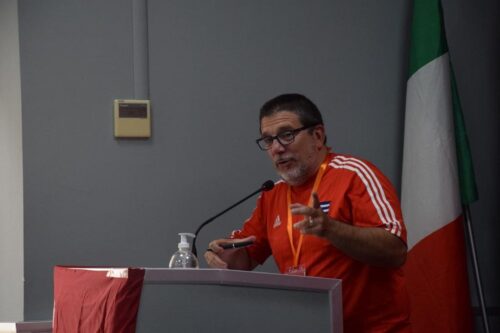 estudiantes-italianos-alzan-sus-voces-en-apoyo-a-cuba