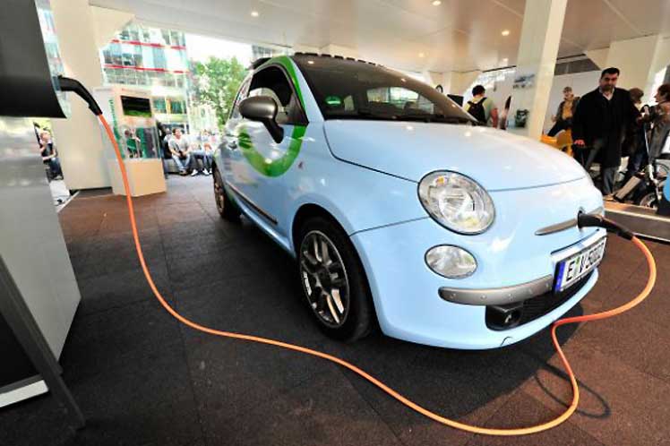 auguran-que-ventas-de-autos-electricos-se-multiplicaran-en-uruguay